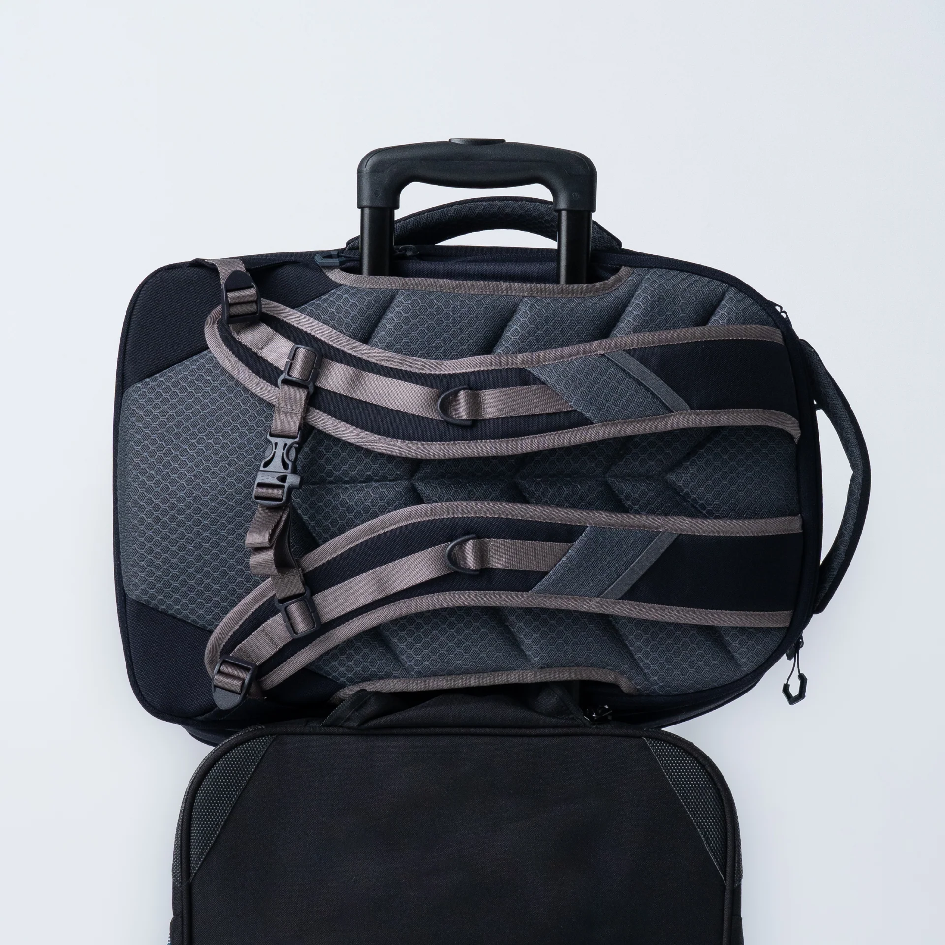 Coolah Travel Backpack - Image 3