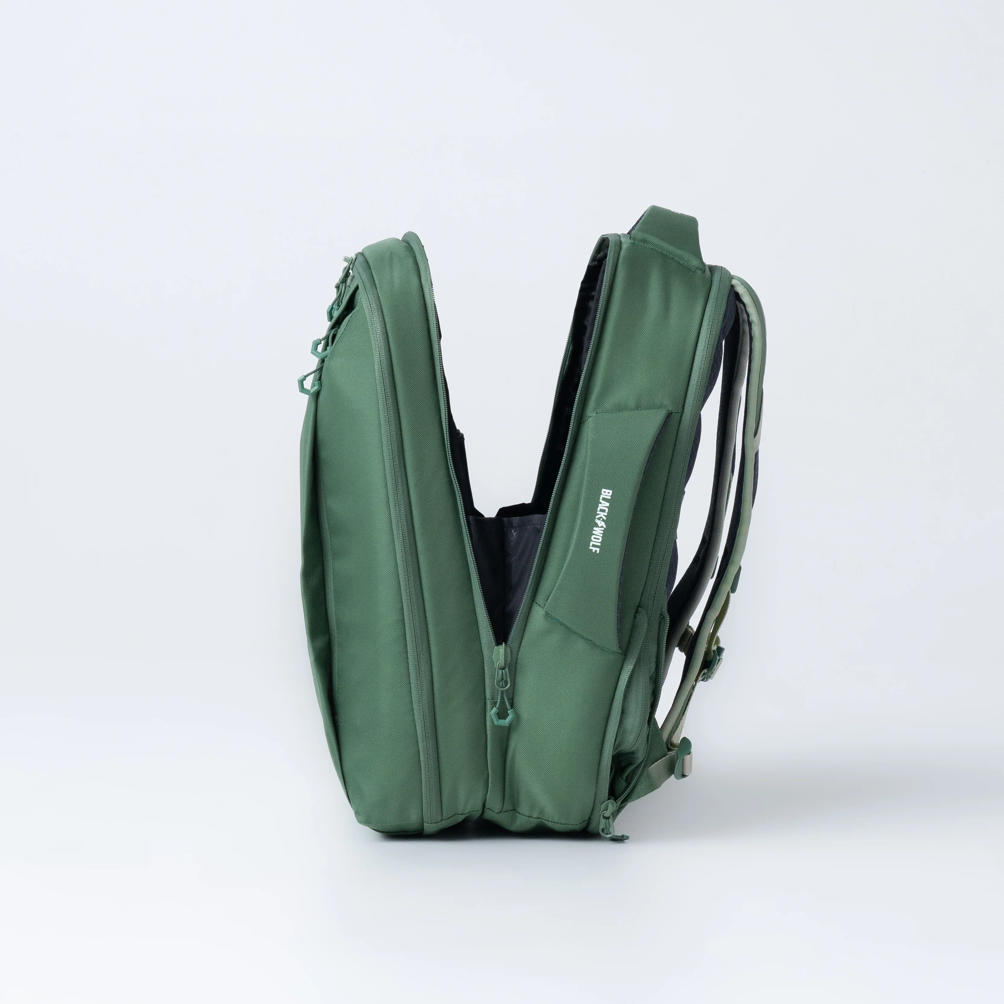 Coolah Travel Backpack - Image 7