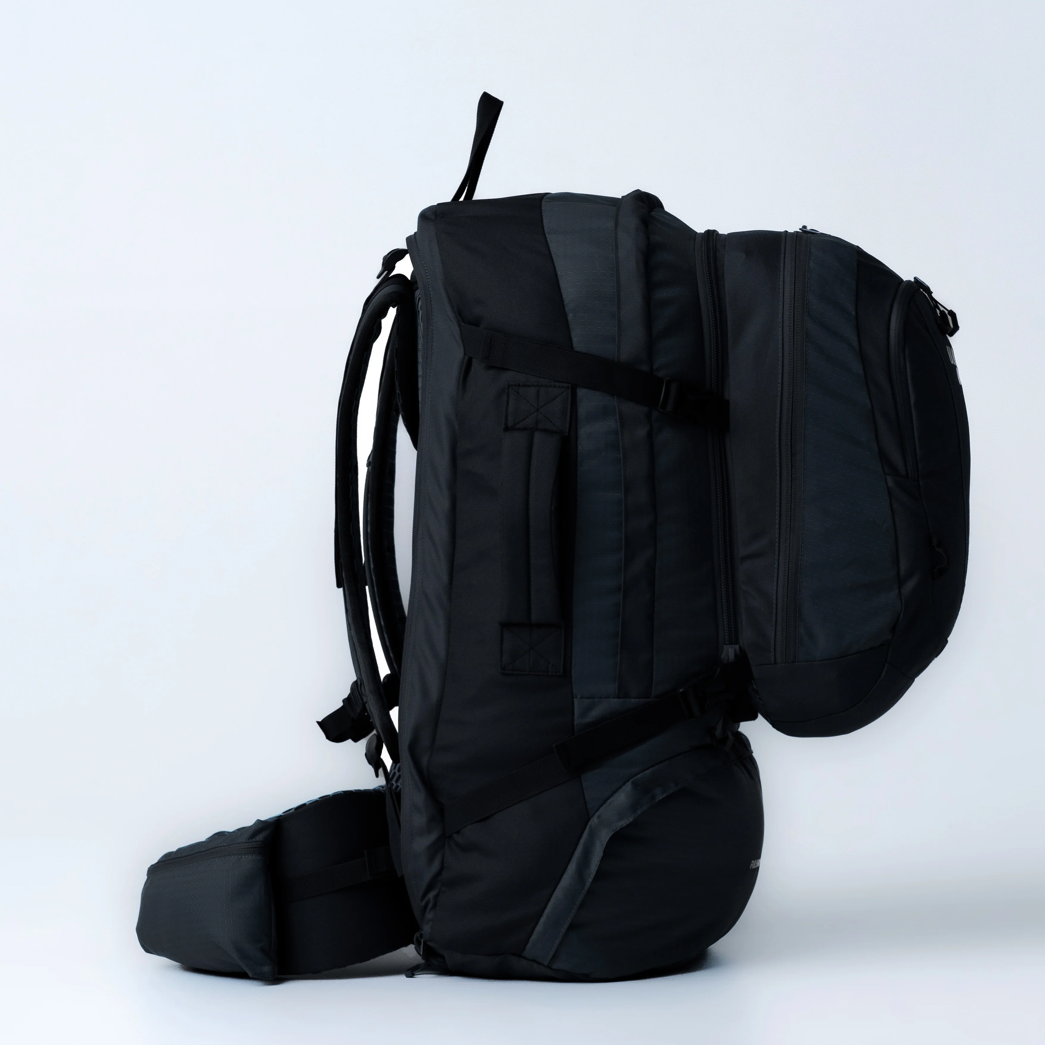 Fulham II 60 Travel Backpack - Image 10