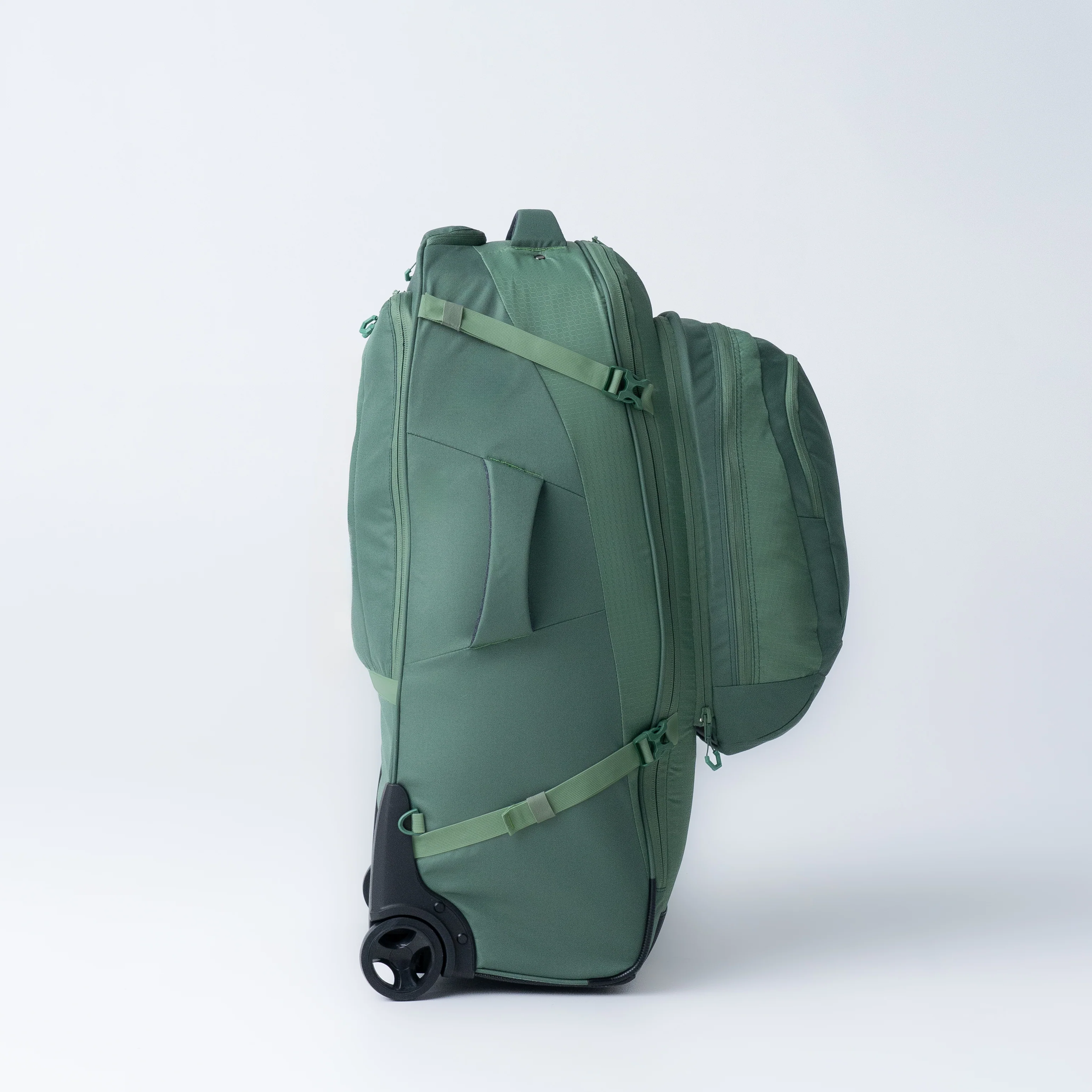 Grand Tour II 85L Rolling Travel Bag - Image 11