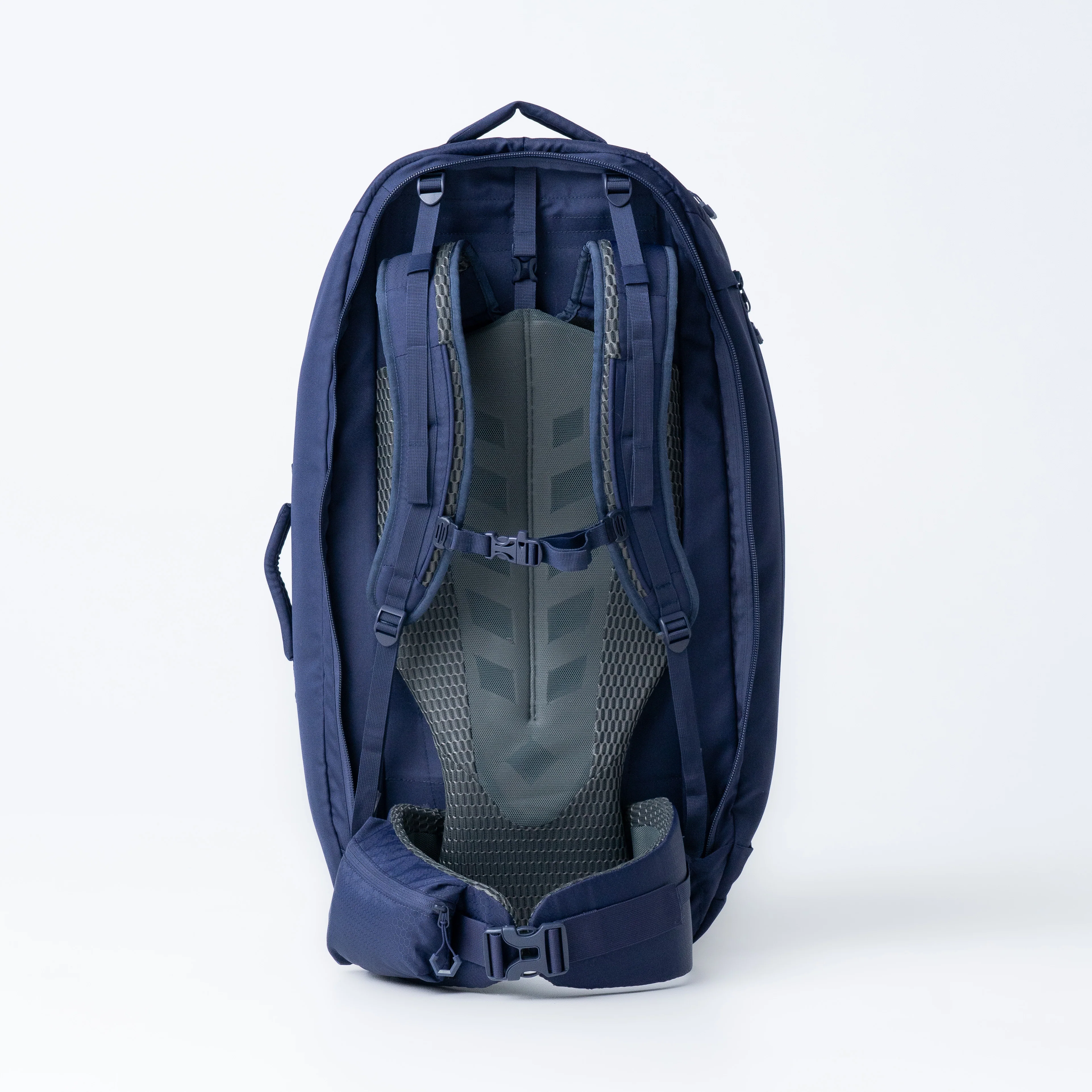 Helan II 65 Travel Backpack - Image 4