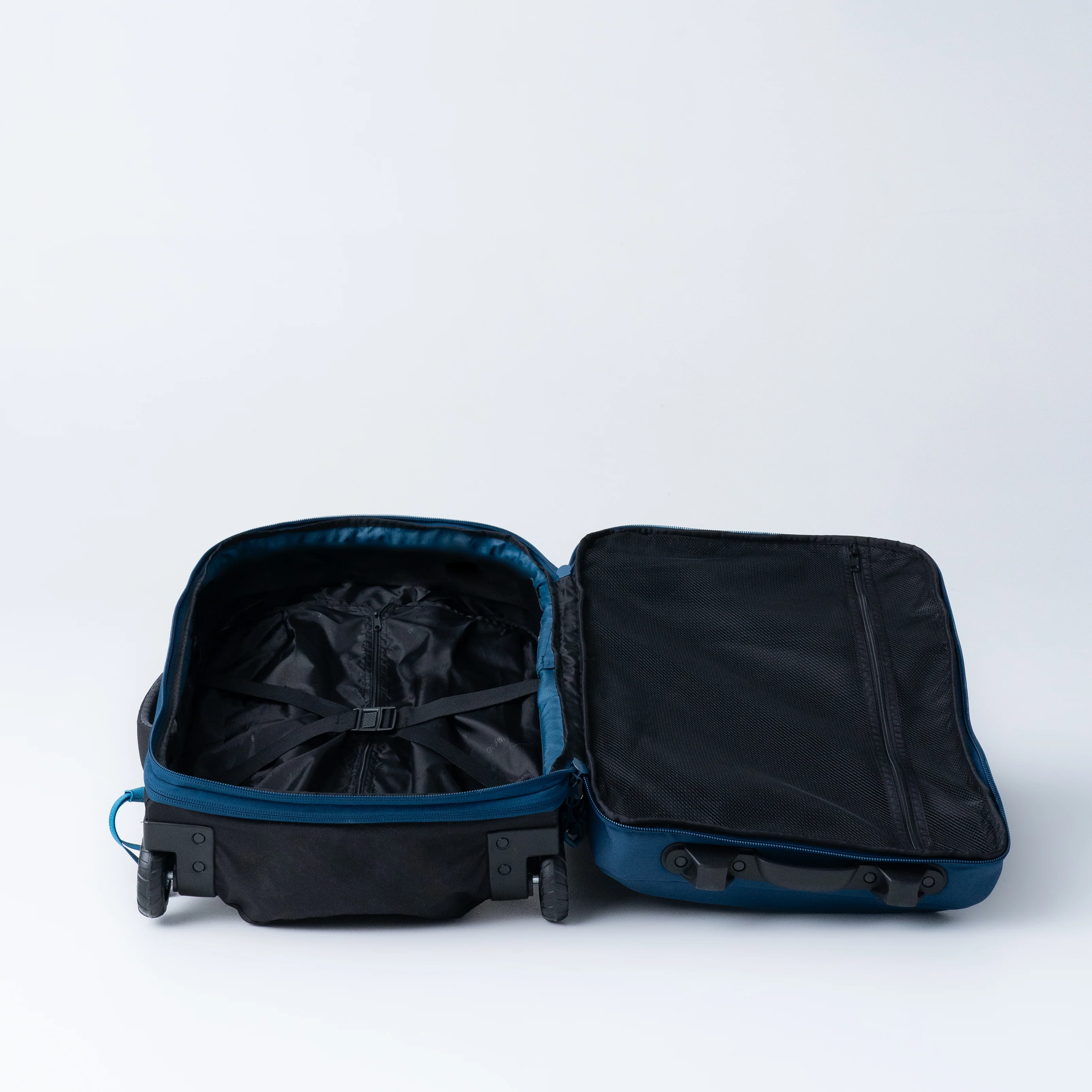 Karijini Rolling Travel Bag - Image 6