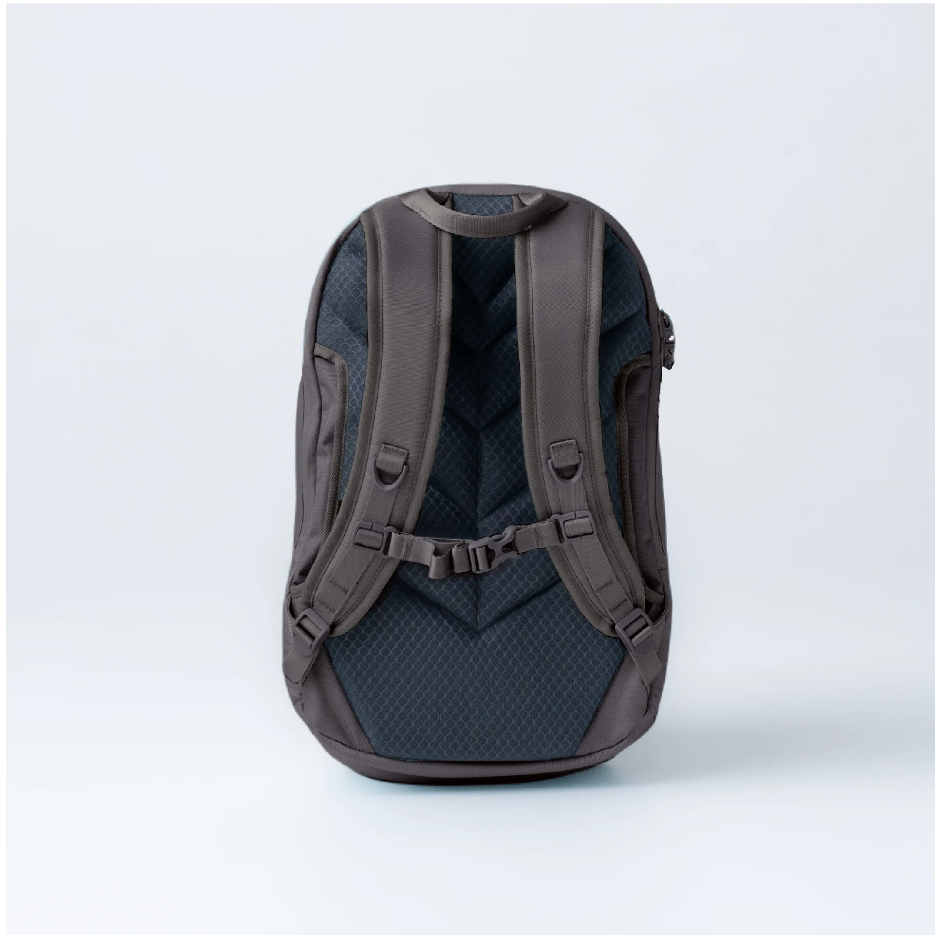 Ku-ring-gai Travel Backpack - Image 5