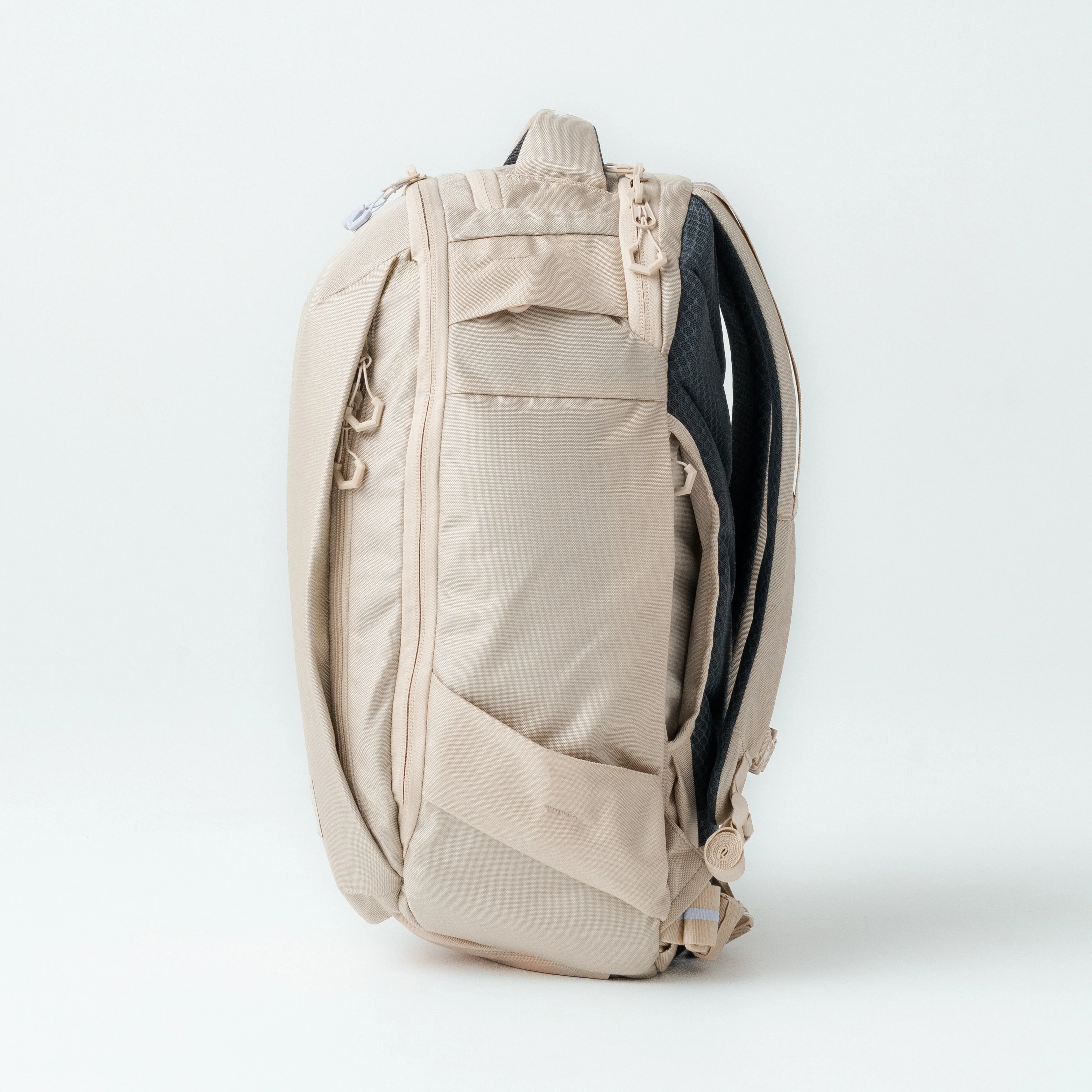Beowa Travel Backpack - Image 4